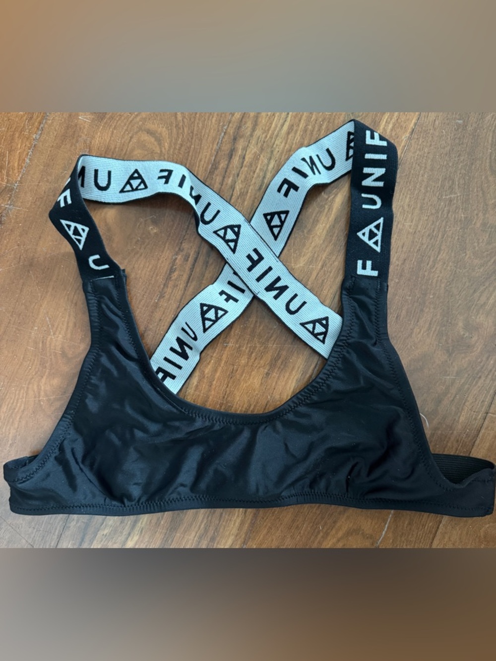 UNIF bra